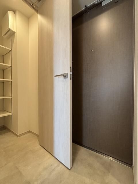 玄関　別タイプ部屋　参考写真です