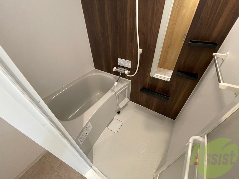 バス・シャワールーム　お風呂になります。一日の疲れを癒してくださいね。