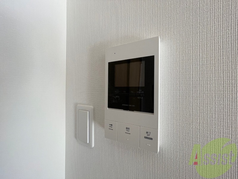 セキュリティ　ＴＶモニター付インターホンです。来客者の顔が見えるので安心！