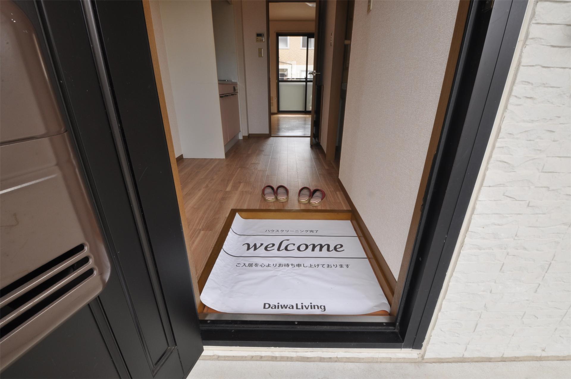 玄関　玄関　※201号室参照。