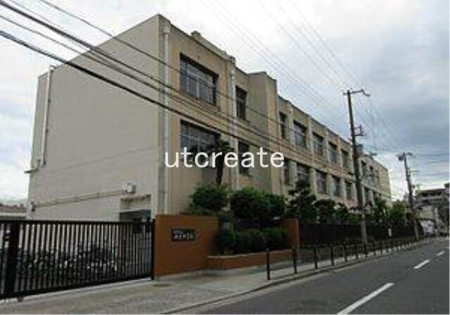 中学校　大阪市立城東中学校（中学校）まで4886m