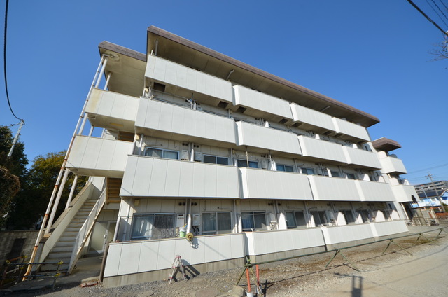 建物外観　～カッコイイ外観ですね～