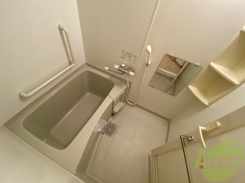 バス・シャワールーム　お風呂です。ゆっくりお風呂につかるのも体に良いですね～