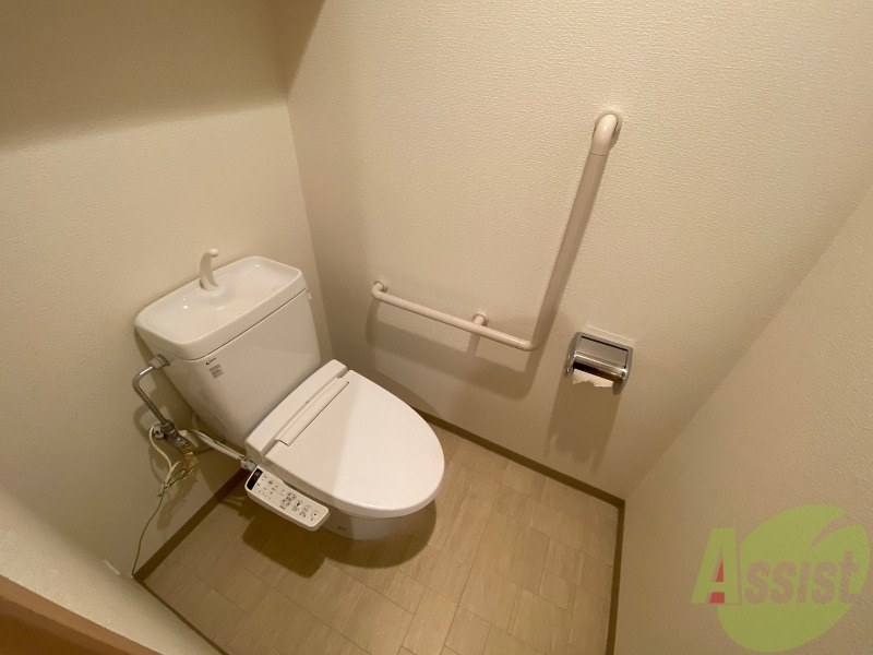 トイレ　ウォシュレット機能がついたトイレ。安心して使用できますね。