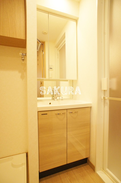 洗面設備　身支度に欠かせない独立洗面台♪