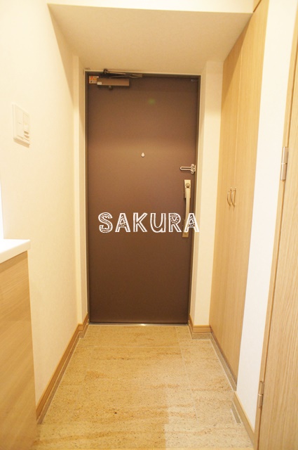 玄関　ゆったりとした玄関スペースです♪