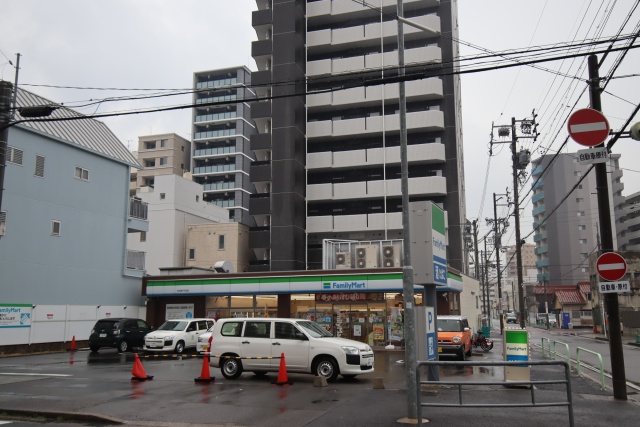 コンビニ　ファミリーマート　名古屋千代田店（コンビニ）まで200m