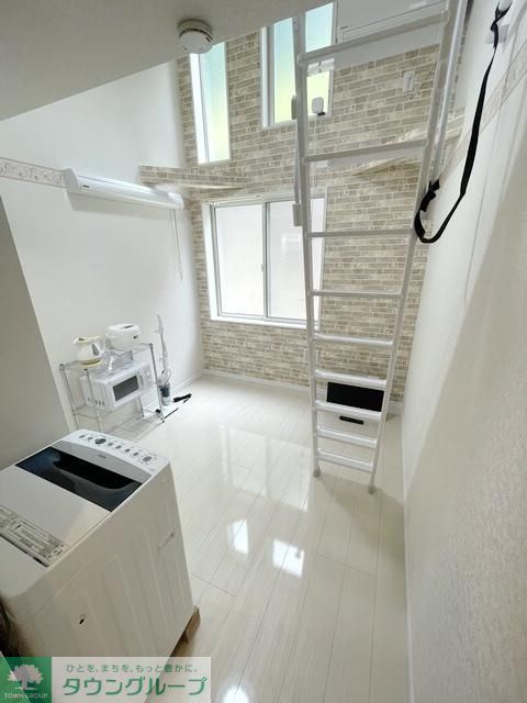 居室・リビング　同物件別部屋写真