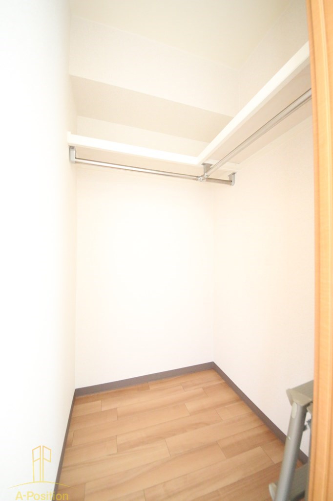 収納　セレニテ日本橋EST