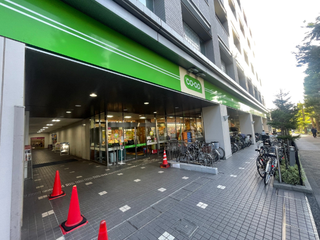 スーパー　コープ東伏見店（スーパー）まで215m