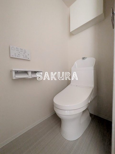 トイレ　嬉しい温水洗浄便座♪