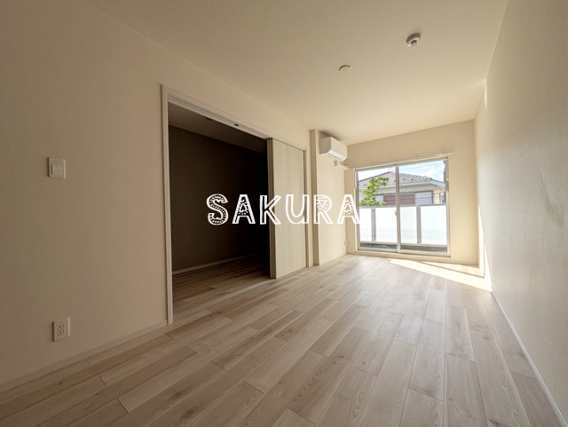 居室・リビング　使いやすい形の為、レイアウトを楽しめます♪