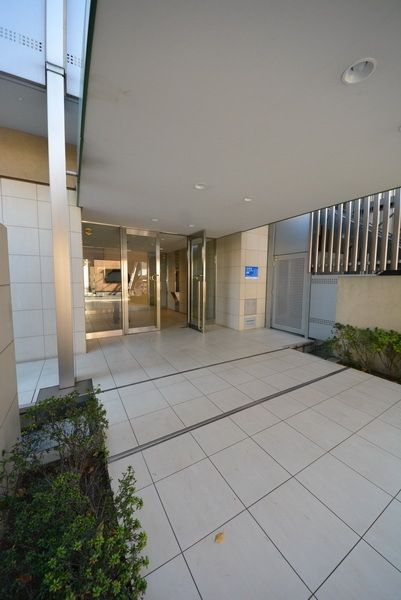 エントランス　★オートロックのエントランス★