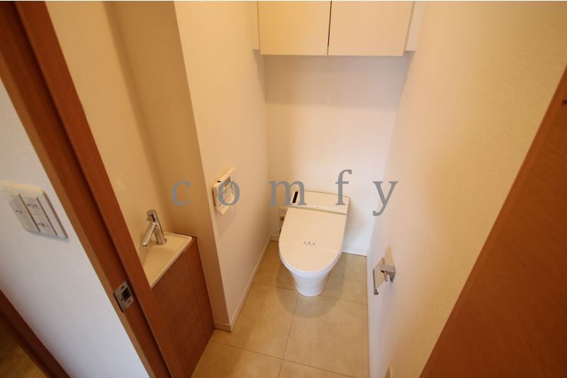 トイレ　ウォシュレット付きトイレ