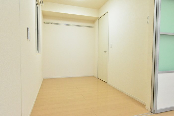 その他部屋・スペース　3帖洋室、室内干し完備しています◎人気のウォークインクローゼ