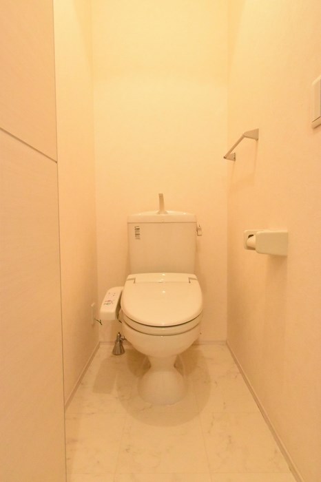 トイレ　温水洗浄便座のトイレ