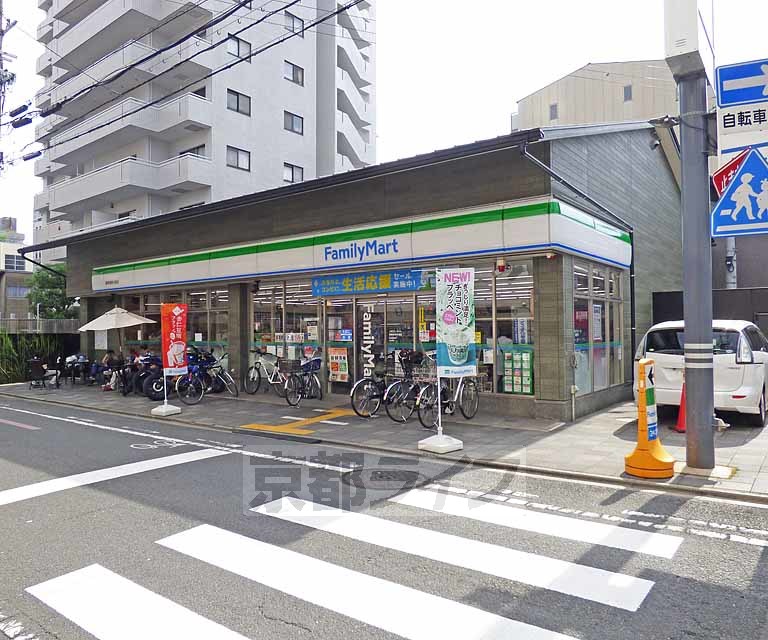 コンビニ　ファミリーマート 柳馬場押小路店（コンビニ）まで130m