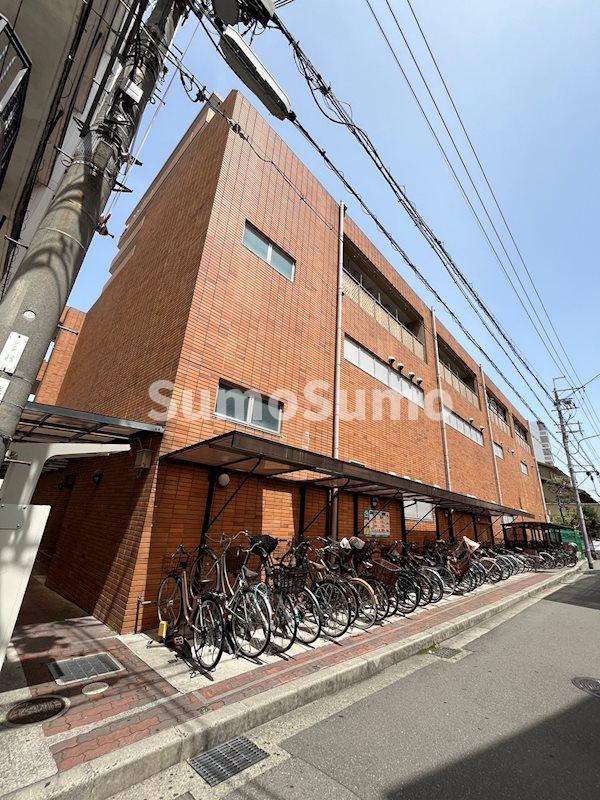 建物外観　外観は落ち着いています