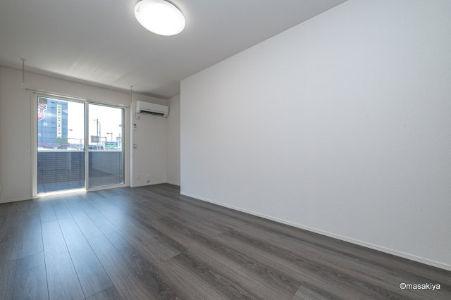 居室・リビング　写真は同じ大和ハウス施工の最近の物です。参考にご覧ください。