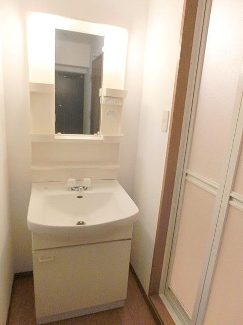 洗面設備　別部屋同仕様