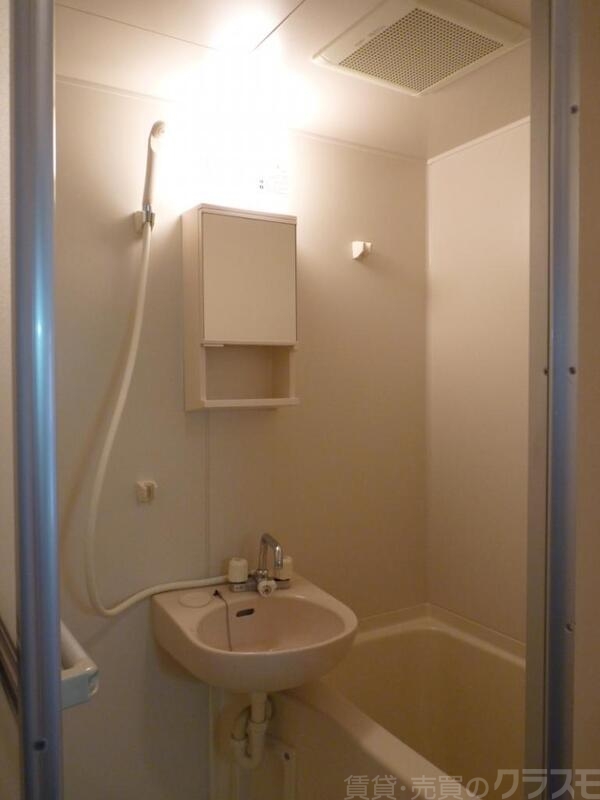 洗面設備　バルコニーです！！洗濯物もしっかり干せます♪