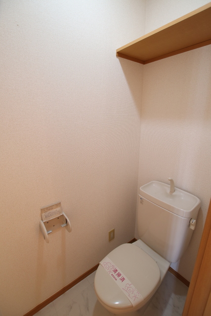 トイレ　トイレは各階に設置済★