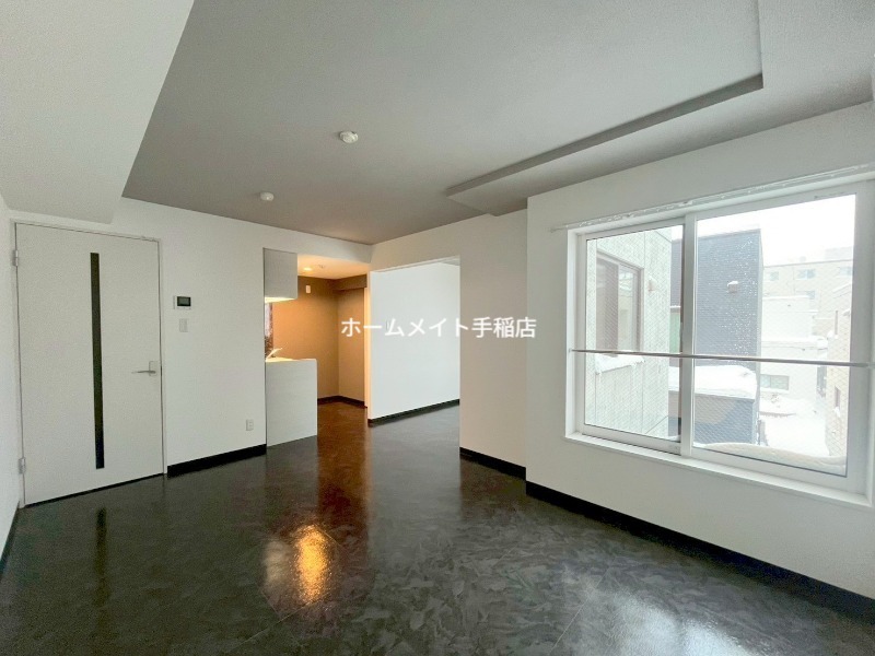 居室・リビング　明るく広々リビングスペース♪