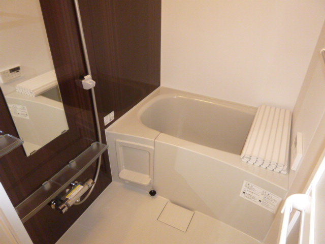 バス・シャワールーム　追い焚きバス