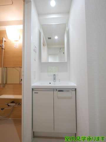 洗面設備　別部屋の画像になります。