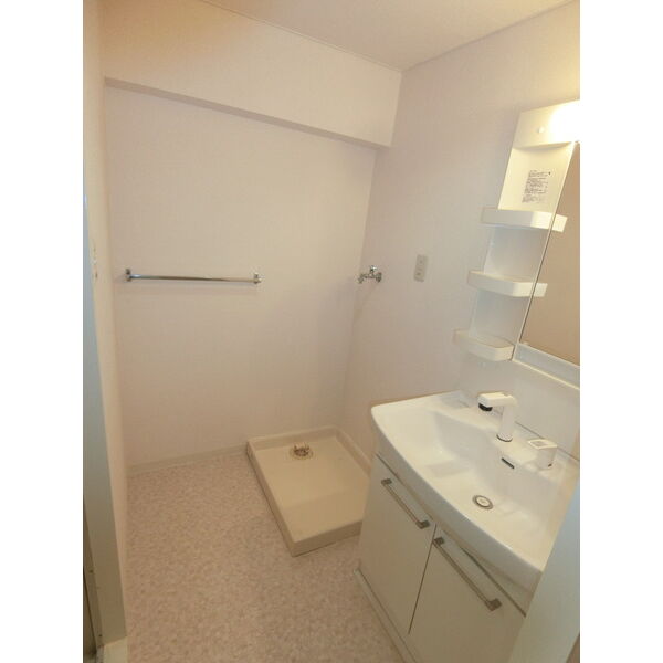 洗面設備　シャンプードレッサーあり