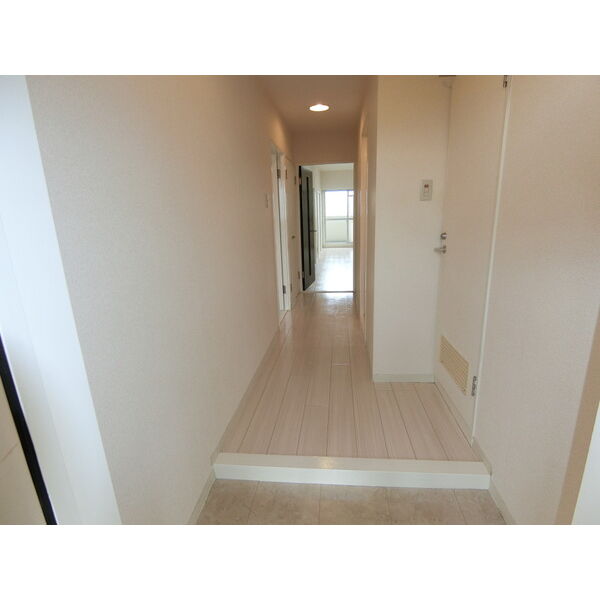 玄関　同タイプ写真