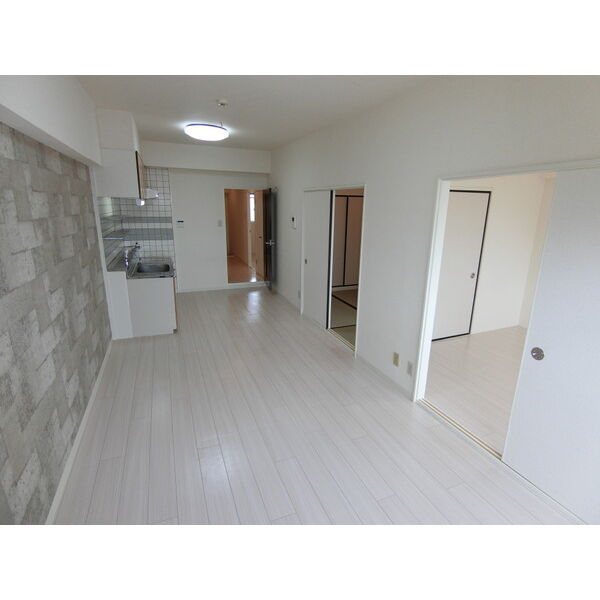 居室・リビング　303は反転タイプです