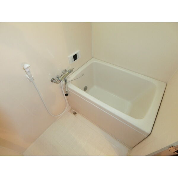 バス・シャワールーム　追い焚きあり