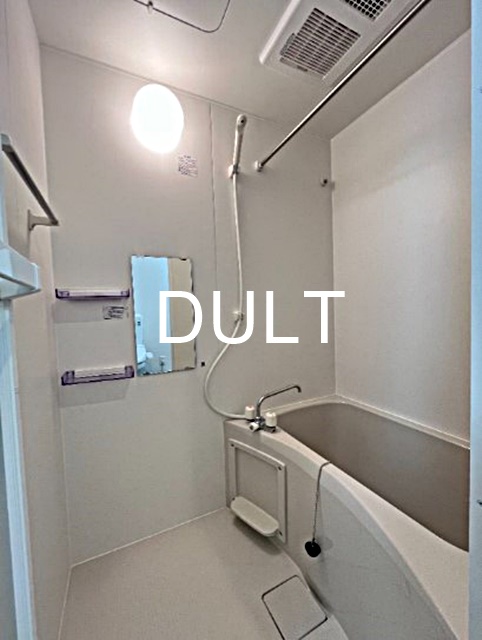 バス・シャワールーム　バスルームです。