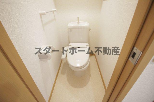 トイレ　清潔感のあるトイレです