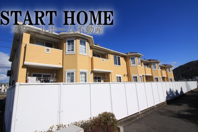 建物外観　落ち着いた雰囲気の外観です