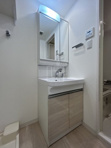 洗面設備　アドバンス上町台シュタット　独立洗面化粧台