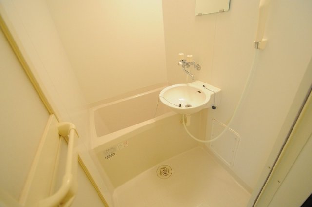 バス・シャワールーム　お風呂です