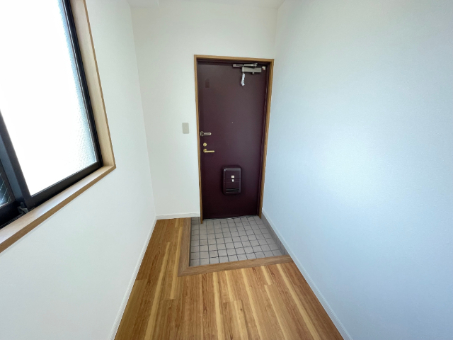 玄関　広々とした玄関です