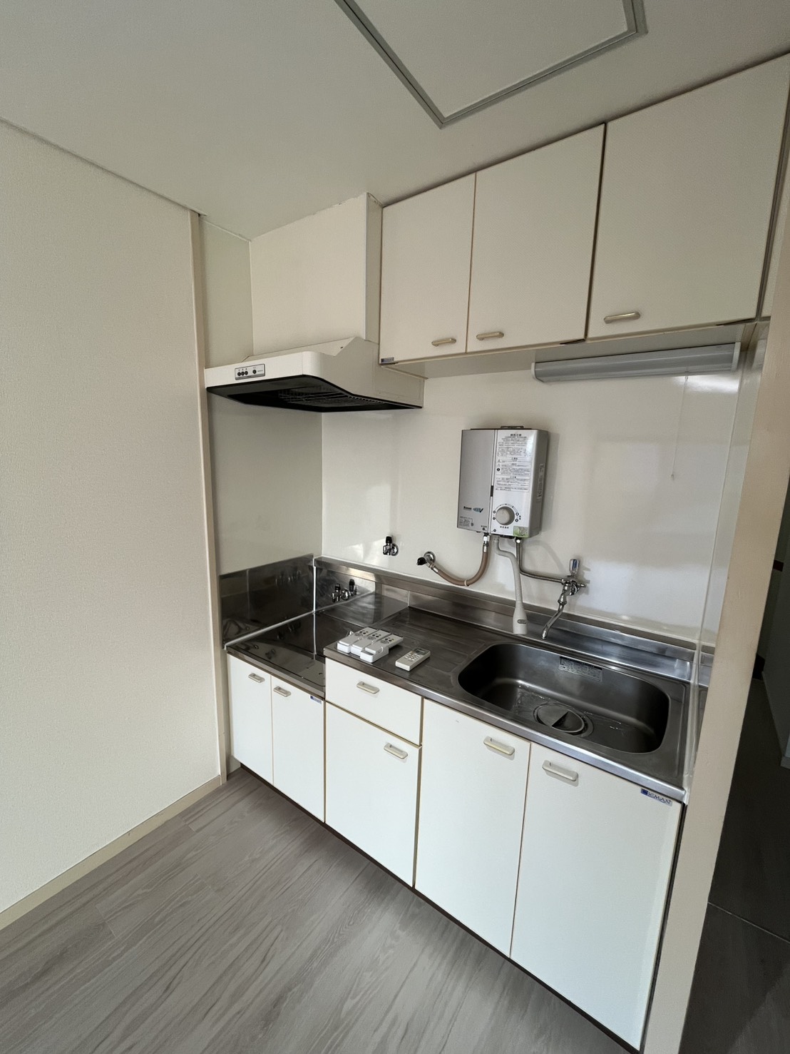 キッチン　※別号室参考写真