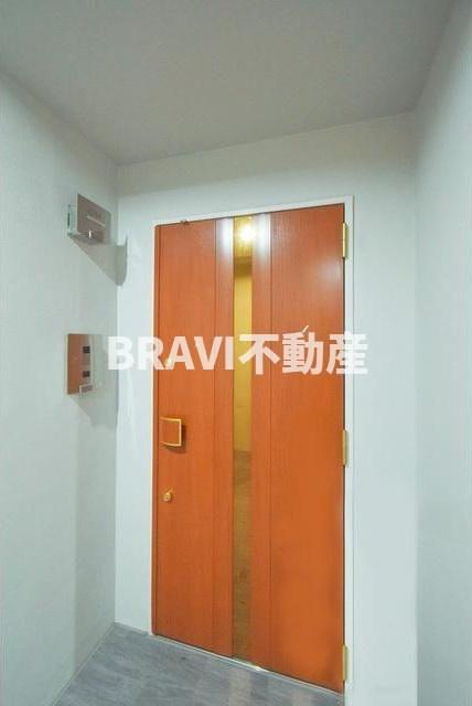 玄関　【BRAVI南堀江】