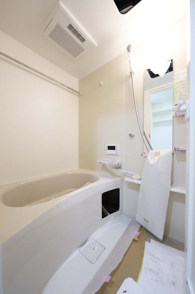 バス・シャワールーム　明るい色調の室内です