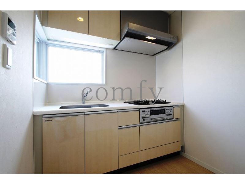 キッチン　ガス３口システムキッチン