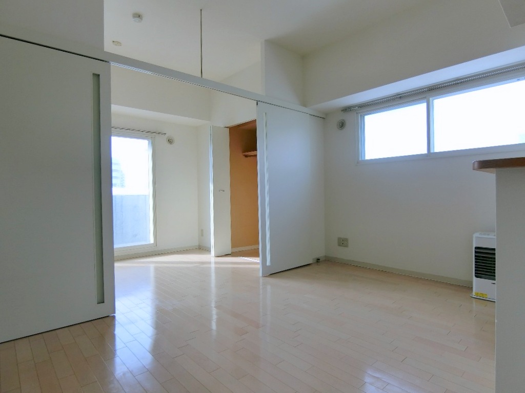 居室・リビング　オシャレな外観と内装がオススメのポイントです。