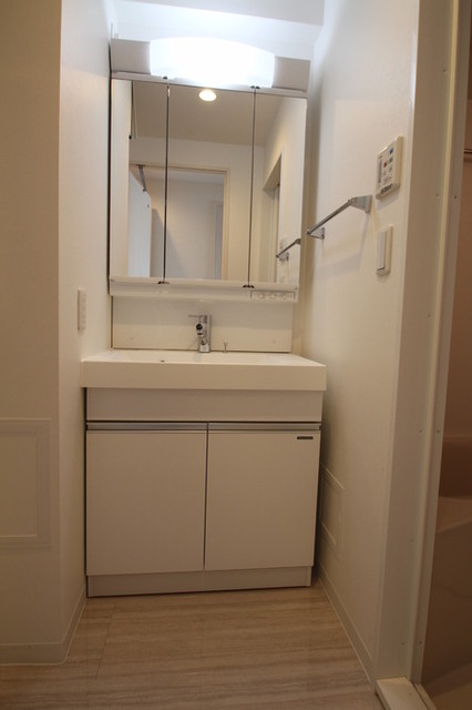 洗面設備　朝シャンらくらく洗髪洗面化粧台♪