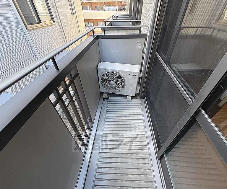 玄関　靴を収納するスペースもあります。