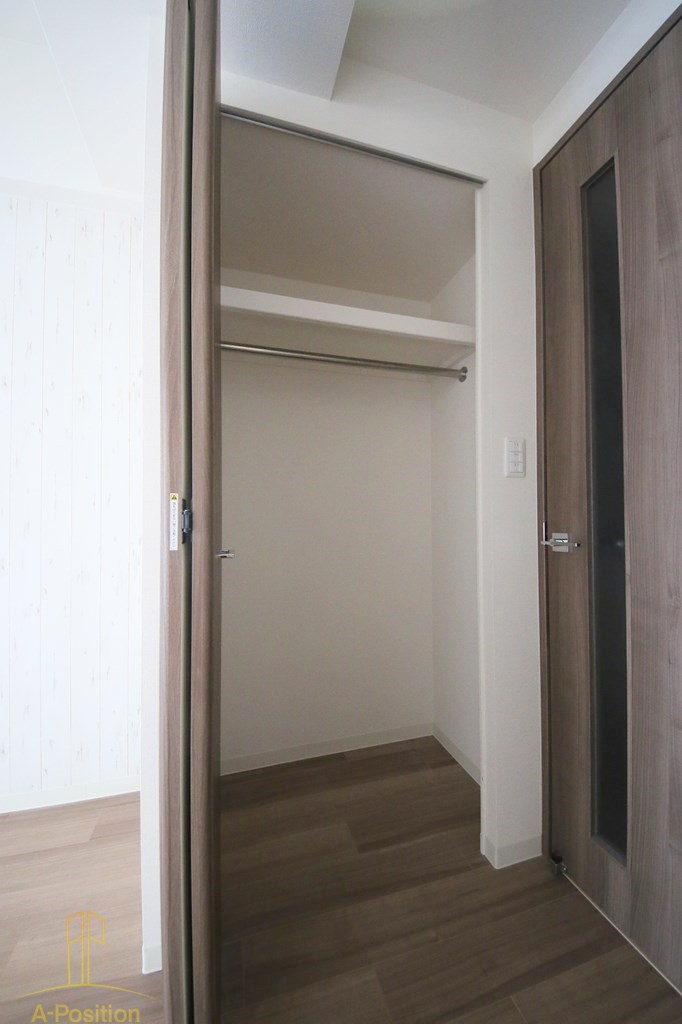 収納　プレサンス大手前ピリオド