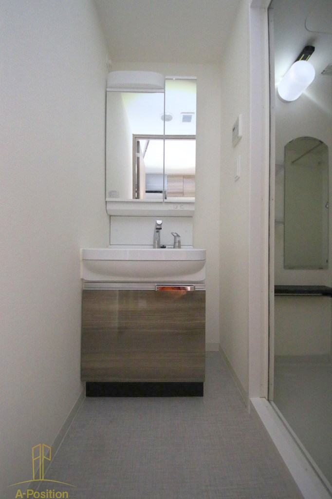 洗面設備　プレサンス大手前ピリオド