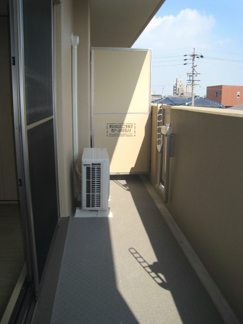 バルコニー　現況と相違する場合は現況を優先します。