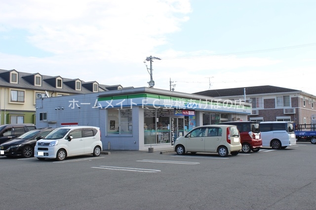 コンビニ　ファミリーマート御津下佐脇店（コンビニ）まで1352m